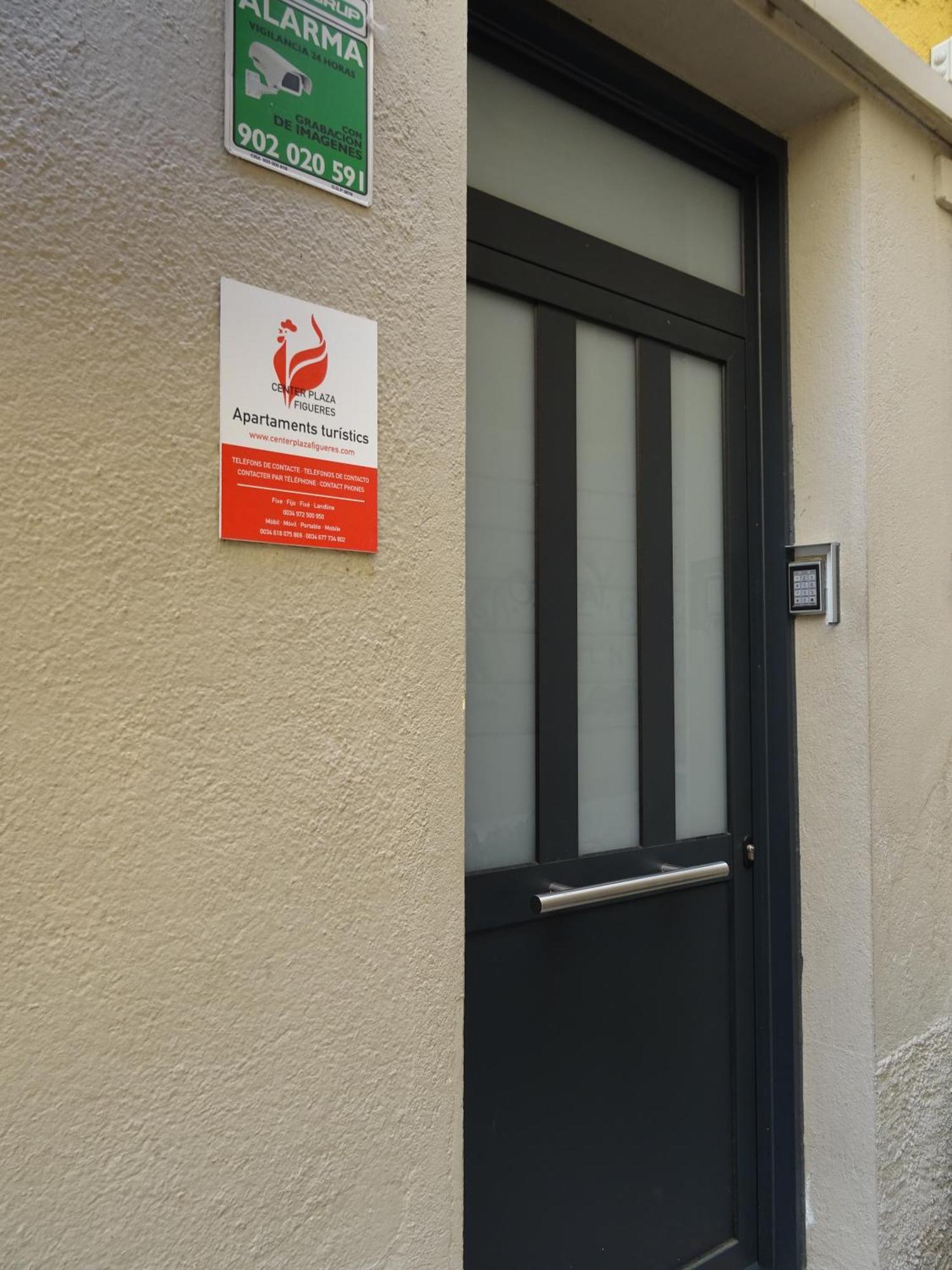 Apartmán Center Plaza Figueres Exteriér fotografie