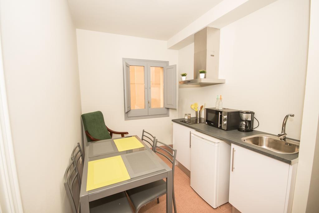 Apartmán Center Plaza Figueres Exteriér fotografie