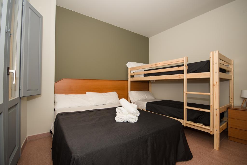 Apartmán Center Plaza Figueres Exteriér fotografie